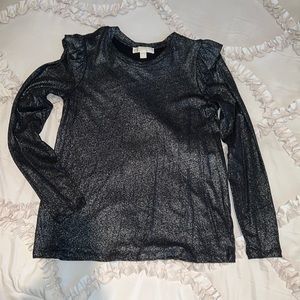 Pretty metallic top w/silver shimmer size M
